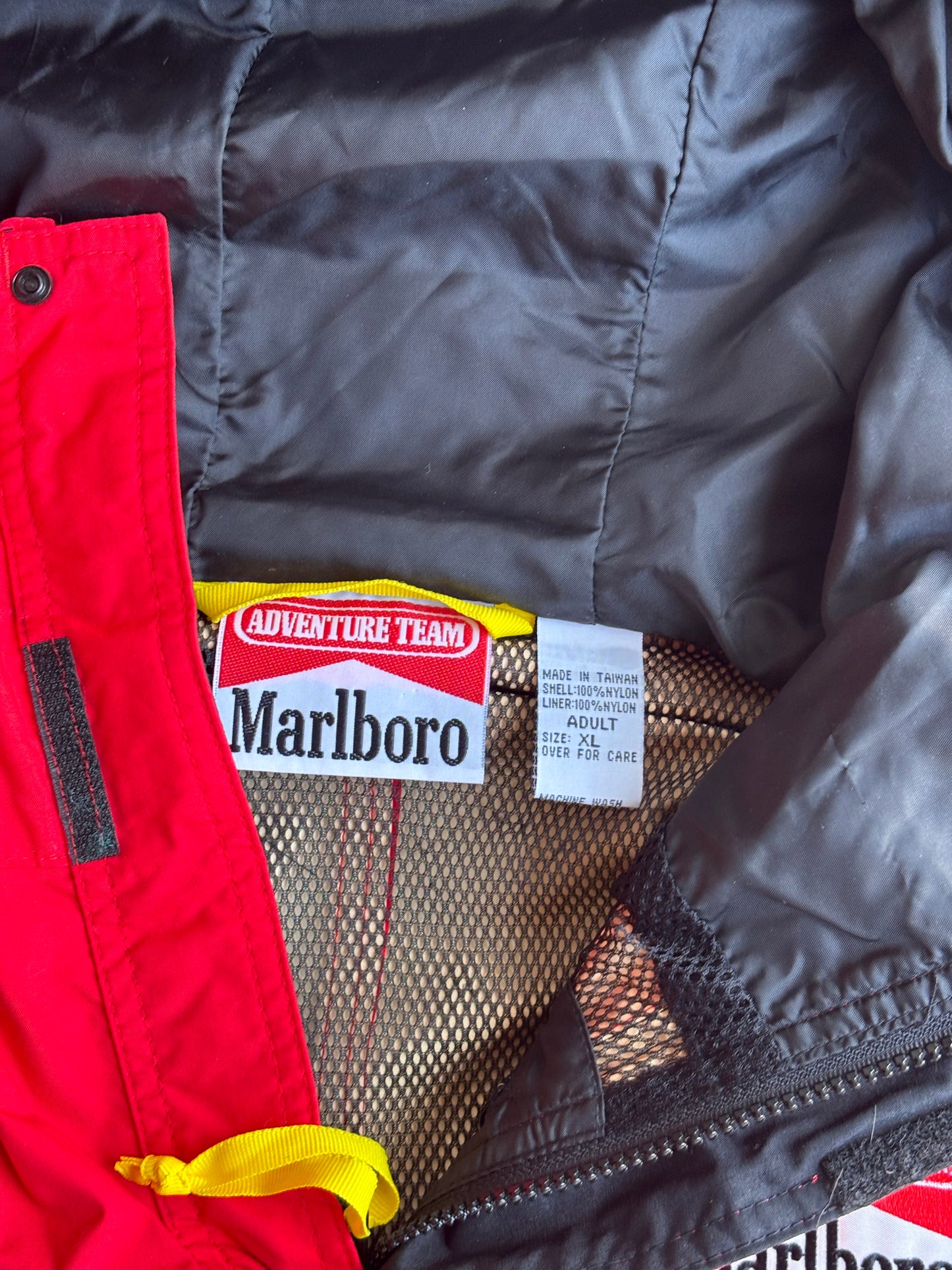Marlboro Windbreaker Jacket - XL