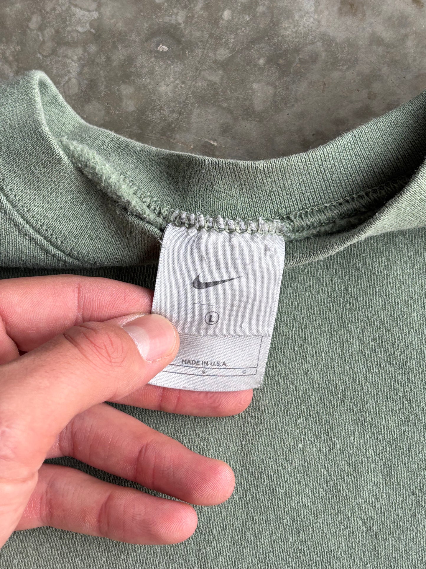 Nike Pistachio Crewneck - L