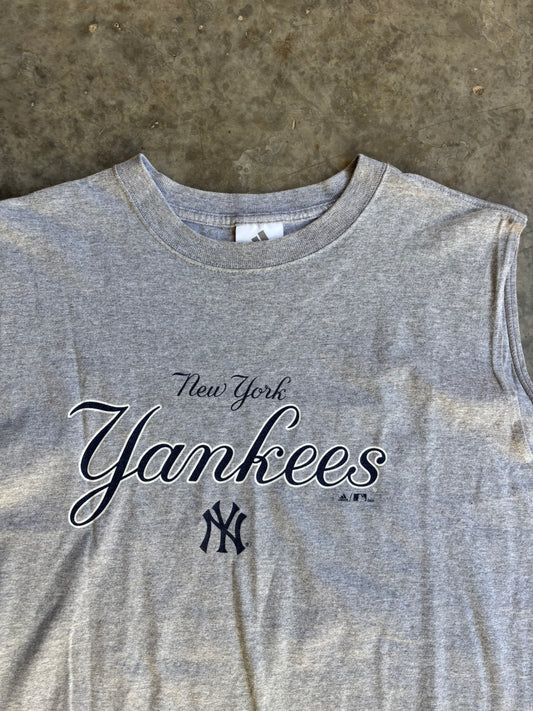 New York Yankees Cutoff Shirt - XL