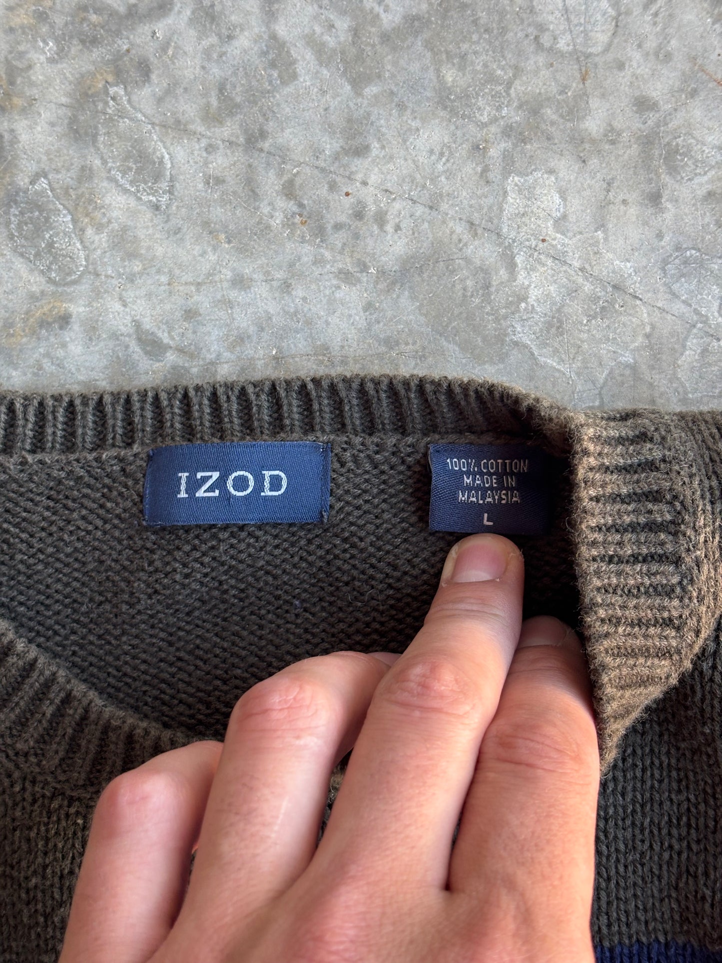 IZOD Sweater- L