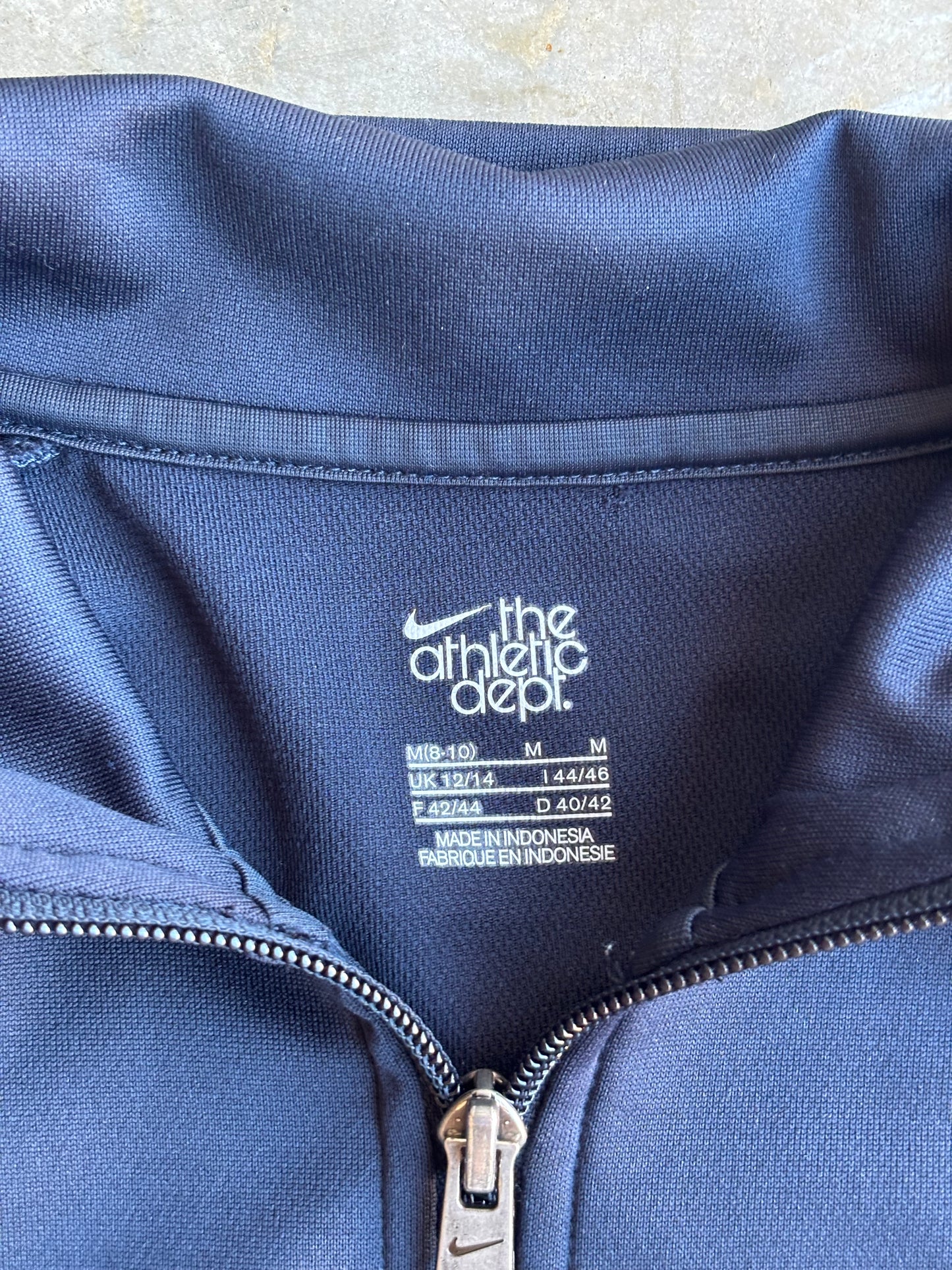 Women's Nike Zip Up - M