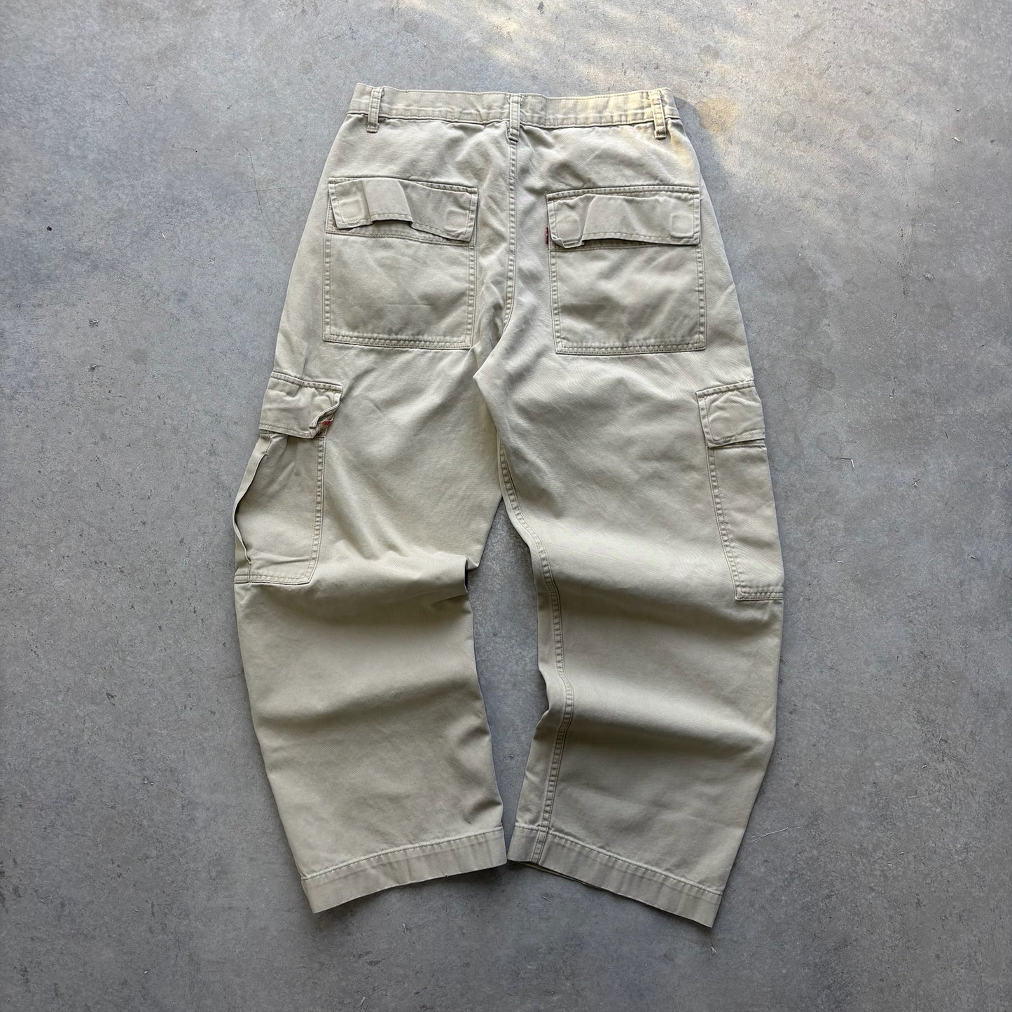 Levi’s Cargo Pants 32x28”