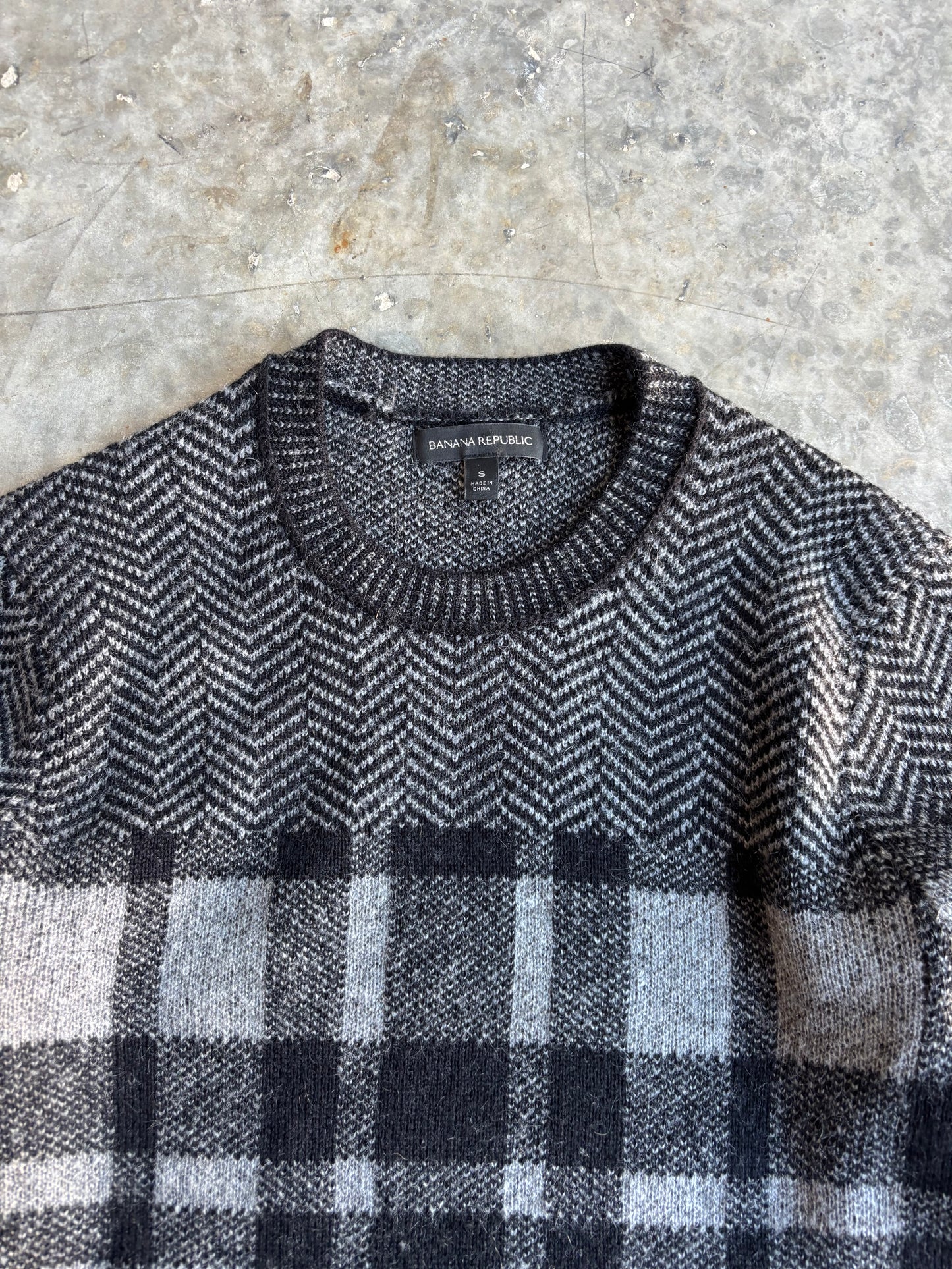 Banana Republic Sweater - S