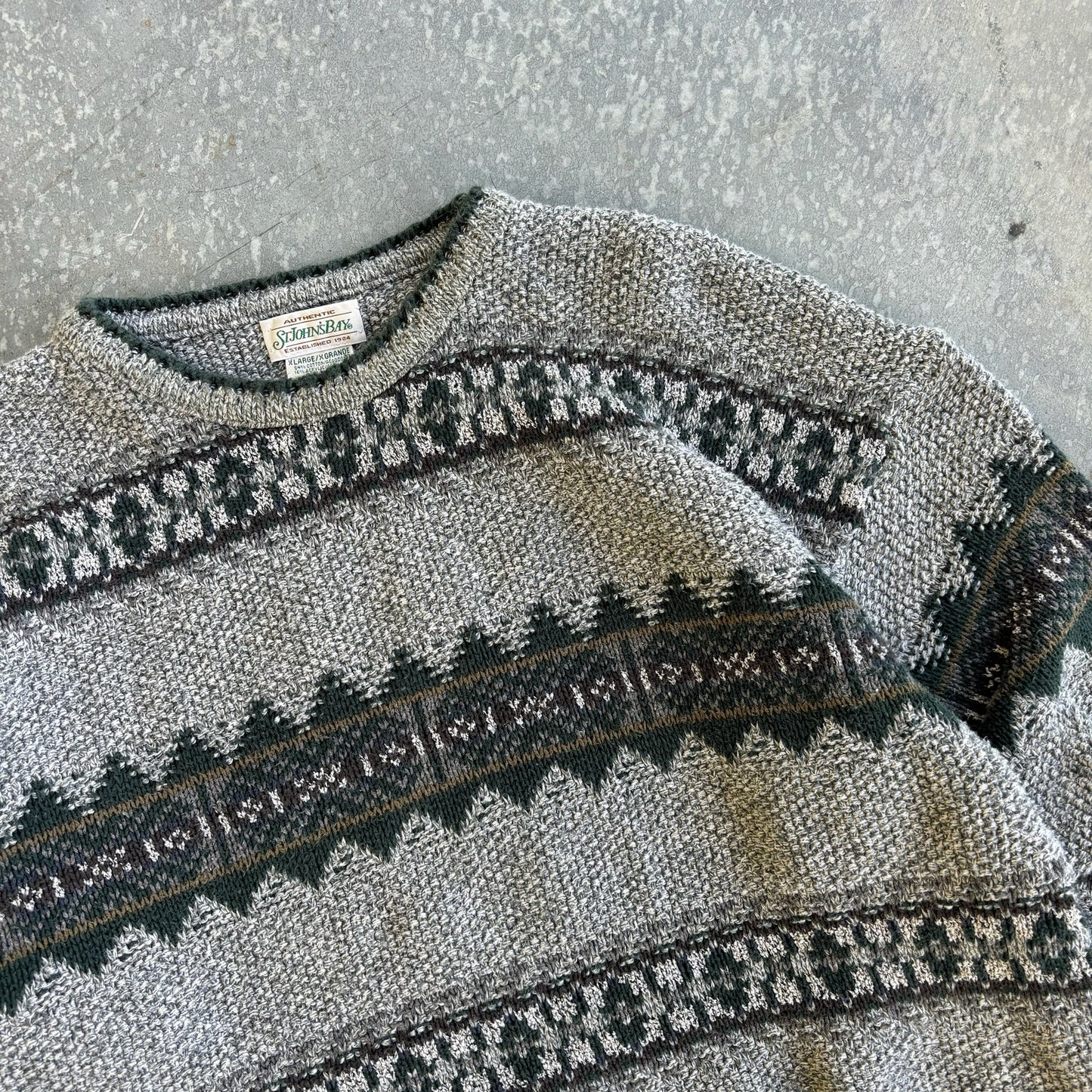 St. Johns Bay Sweater - XL