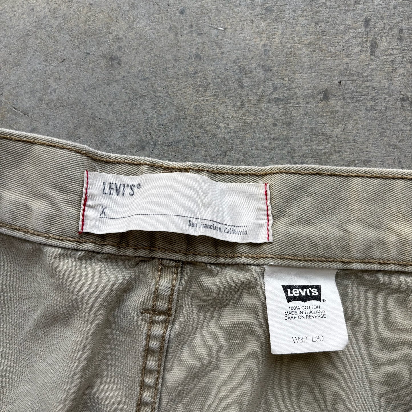 Levi’s Cargo Pants 32x28”