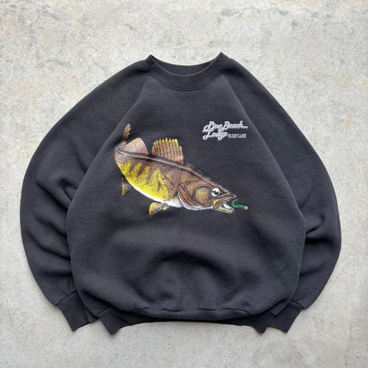 Walleye Crewneck - M