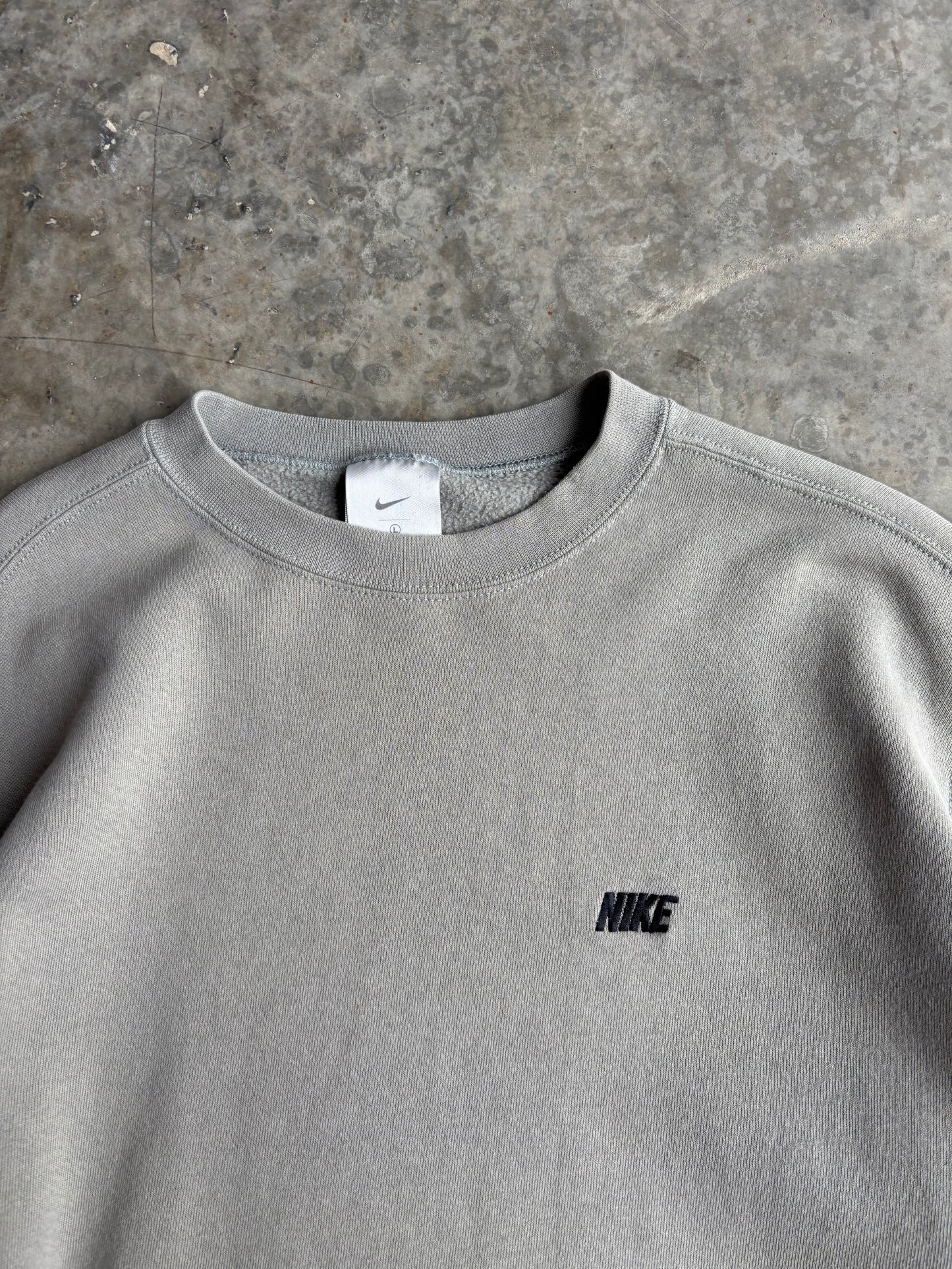 Nike Crewneck - L
