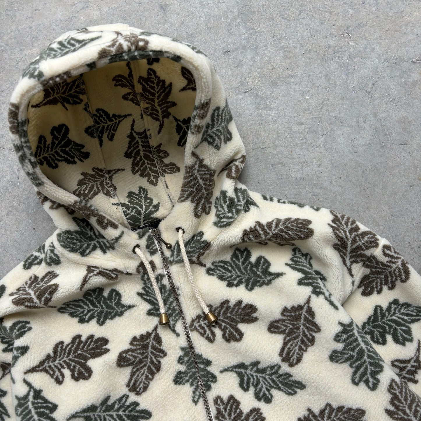 Leaf Pattern Fleece - Women’s M