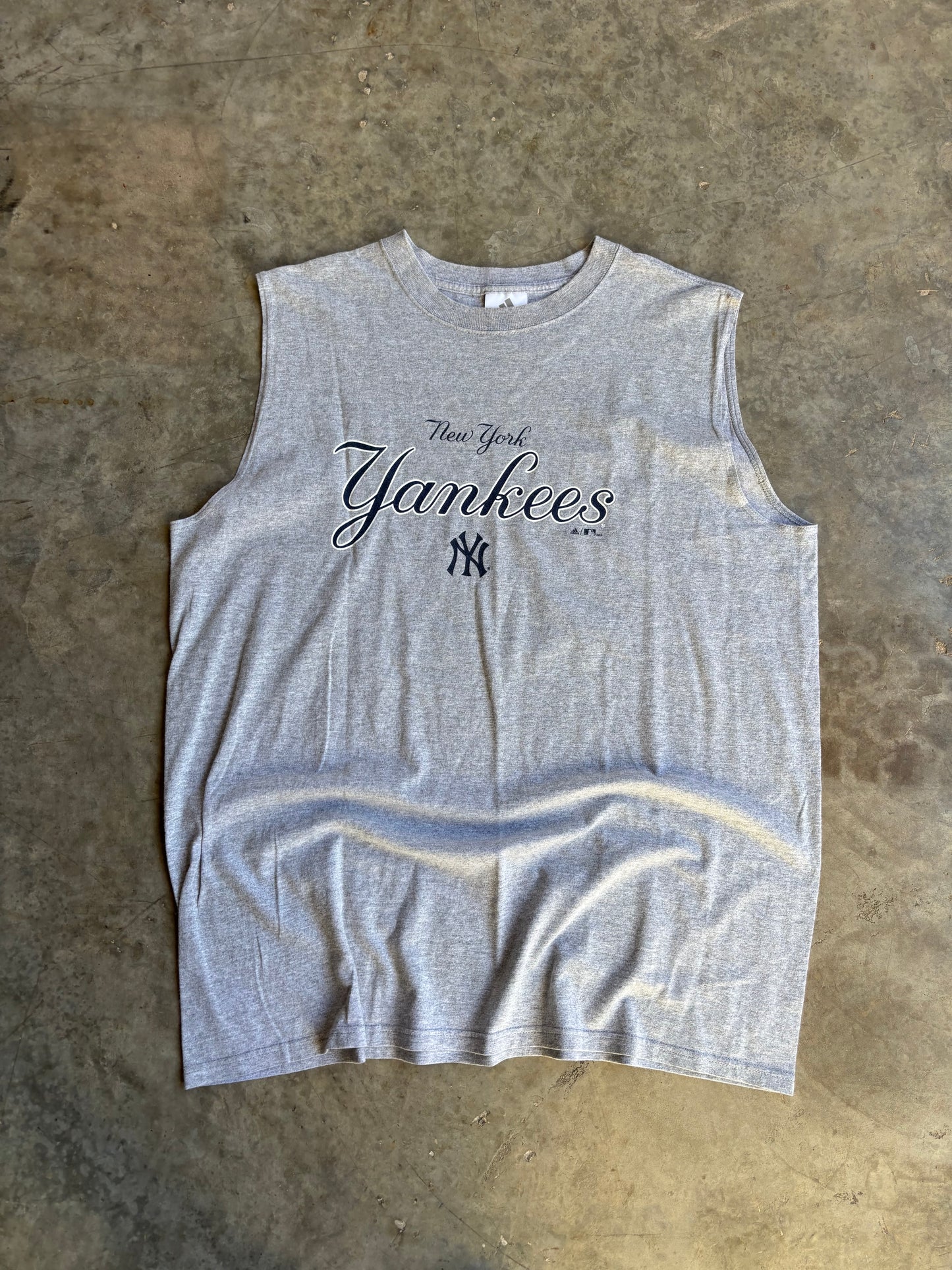 New York Yankees Cutoff Shirt - XL