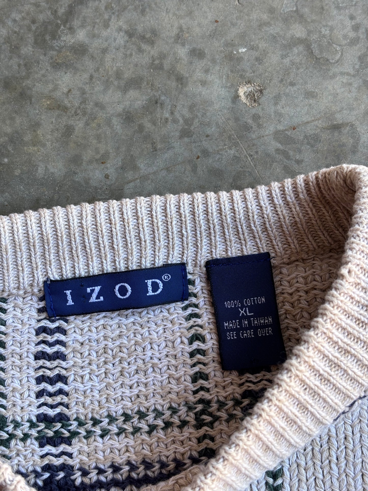 IZOD Sweater - XL