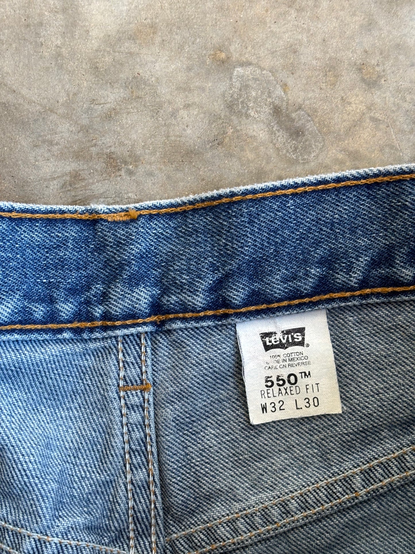 Levi's 550 Jeans - 32x30"