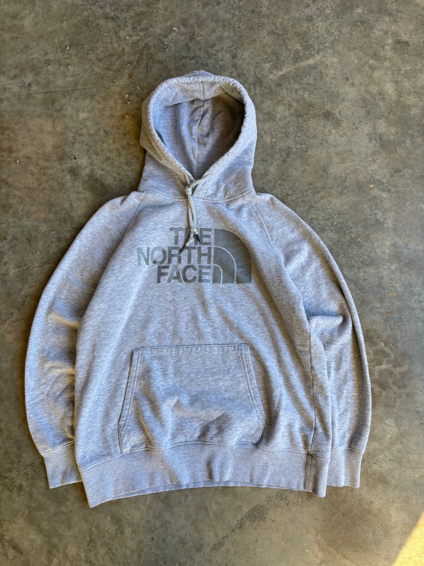 The North Face Hoodie - L