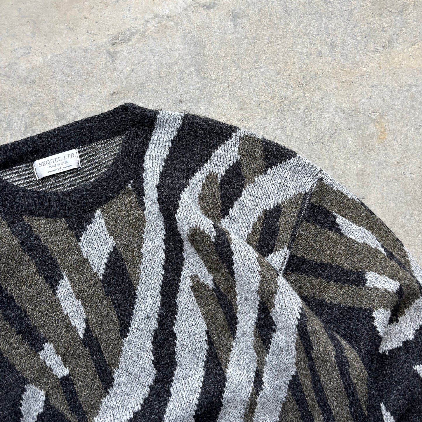 Sequel LTD. Sweater - XL