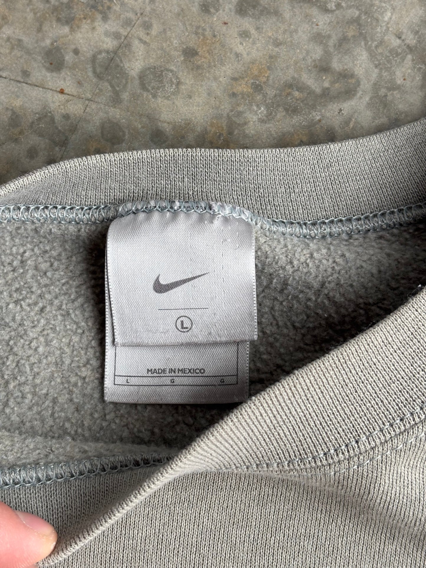 Nike Crewneck - L